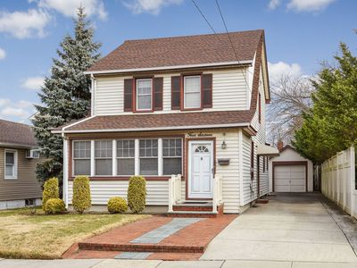 416 Bayview Ave, Cedarhurst, NY, 11516