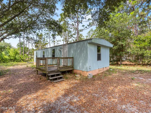 69 Elm Road, Southport, NC 28461