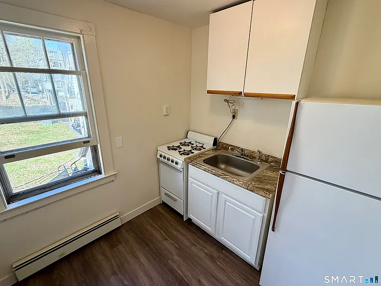 23 Farnham Ave #2 — Photo 8