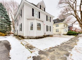 60 Fruit St, Worcester, MA 01609