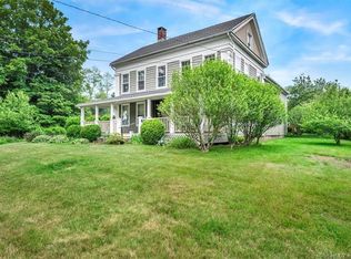 4 Norton Rd E, Broad Brook, CT 06016