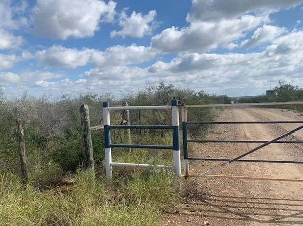 Abst 20 Por 35 Out Of Area, Zapata, TX 78076
