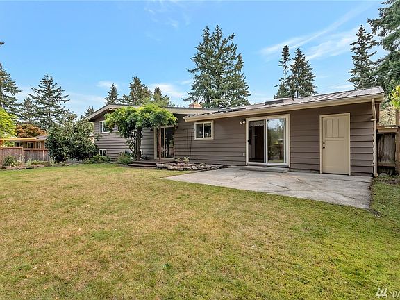 4th image of 107 153rd Pl NE