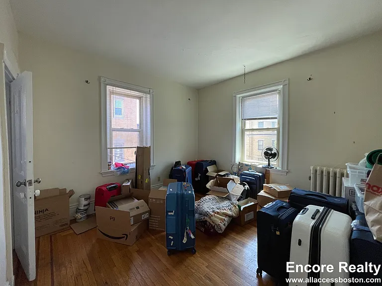 11 Park St #6 — Photo 17