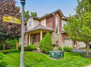 5 Liddycoat Ln #16, Hamilton, ON L9G 0A7