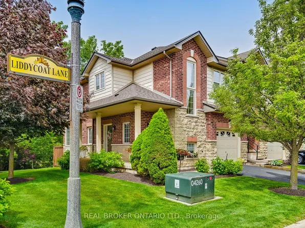 5 Liddycoat Ln, Hamilton, ON L9G 0A7