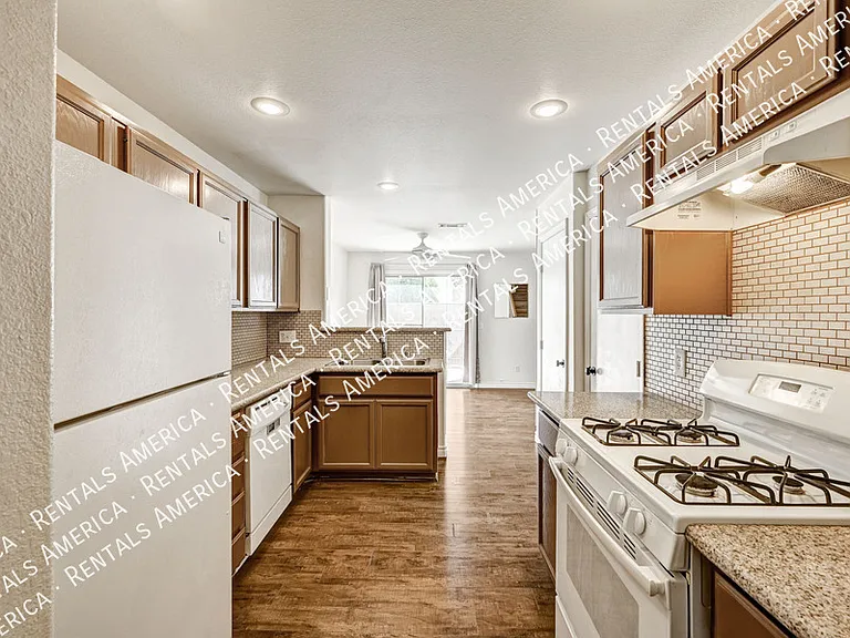 8144 Autumn Star Ave — Photo 6