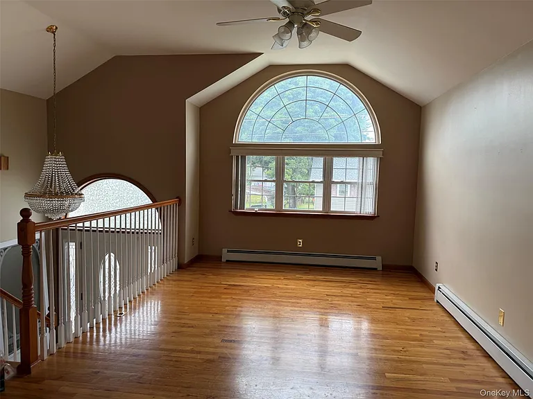 9 Ashland Ave — Photo 3