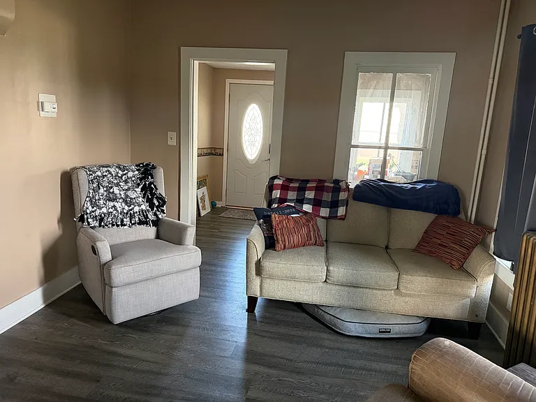 605 Chandler Ave N — Photo 7