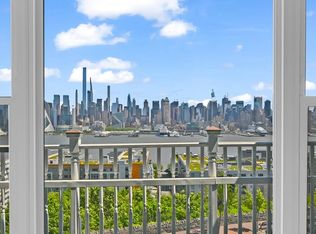 905 Boulevard E, Weehawken, NJ 07086