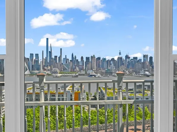 905 Boulevard E, Weehawken, NJ 07086