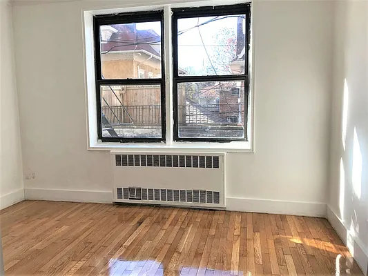 Rented by Lang Realty LLC | media 18