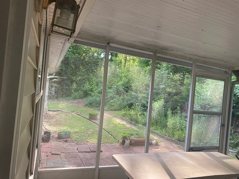 327 Lee Miller Dr — Photo 2