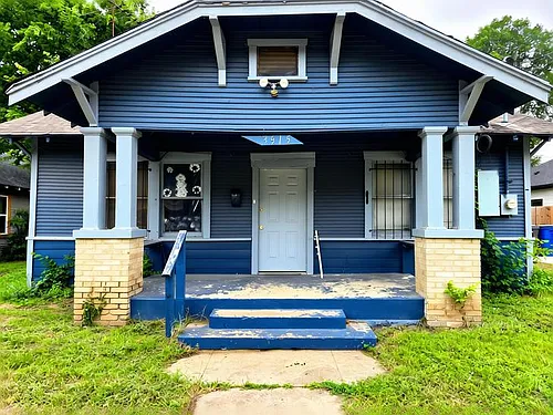 3915 Spence St Photo 1