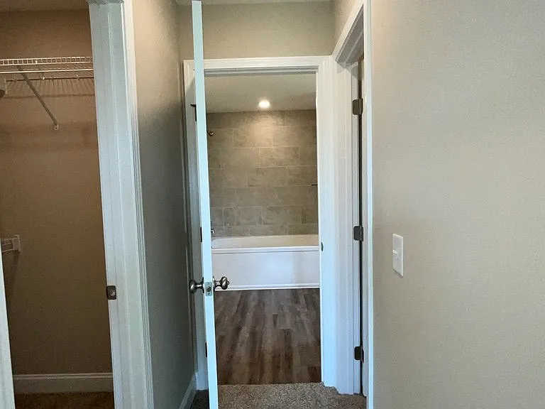 330 Tallulah Bnd — Photo 9