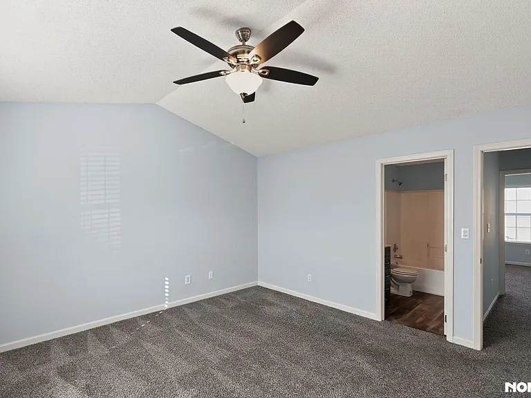38 Princeton Glen Ct — Photo 19