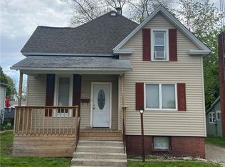 208 S Washington St, Sullivan, IL 61951