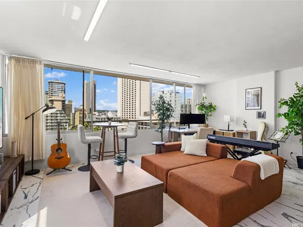 435 Seaside Ave APT 1102, Honolulu, HI 96815