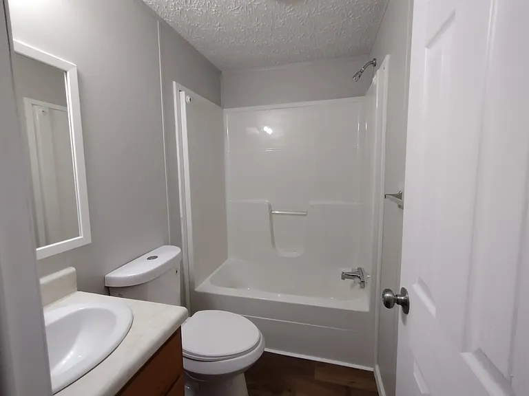 14 Birch Crest Dr — Photo 9