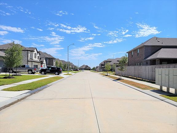 5th image of 13919 Gretzky Dr