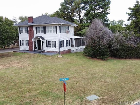 2nd image of 312 Country Club Dr