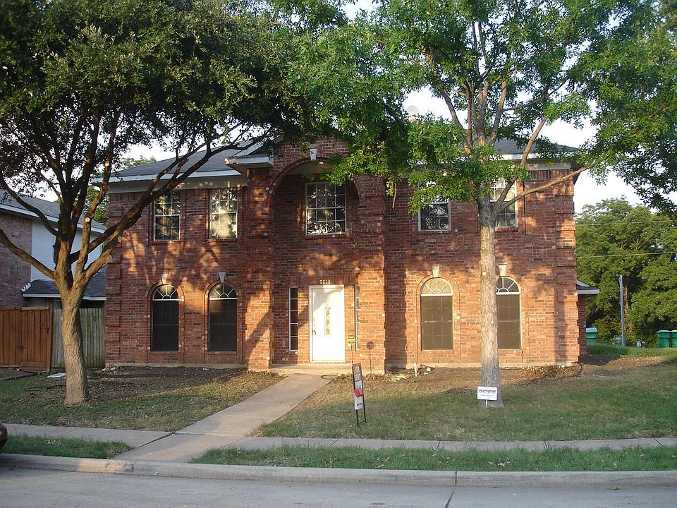 1st image of 2210 Dana Dr
