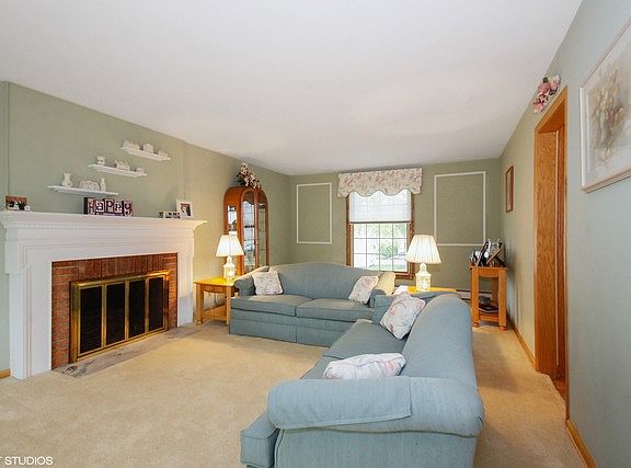 3rd image of 10501 S Lockwood Ave