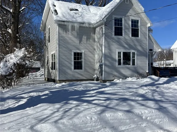 1028 Holcomb St, Watertown, NY 13601