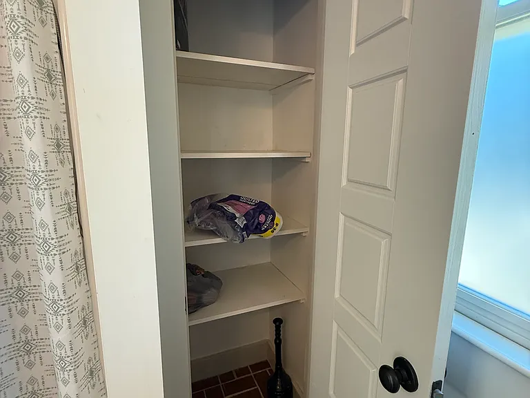 108 Lee St — Photo 7