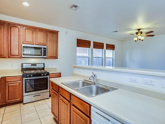 5th image of 7953 E Senate St