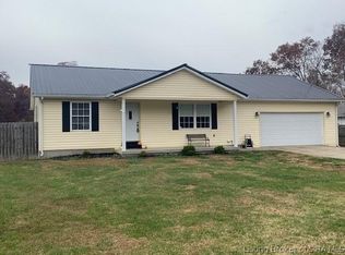 860 Jarboe St NE, Palmyra, IN 47164