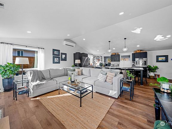 5th image of 6407 N 51st Street