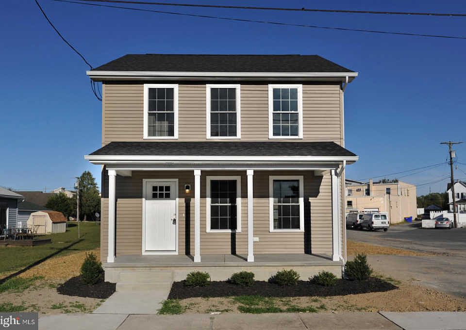 1st image of 101 W Milby St