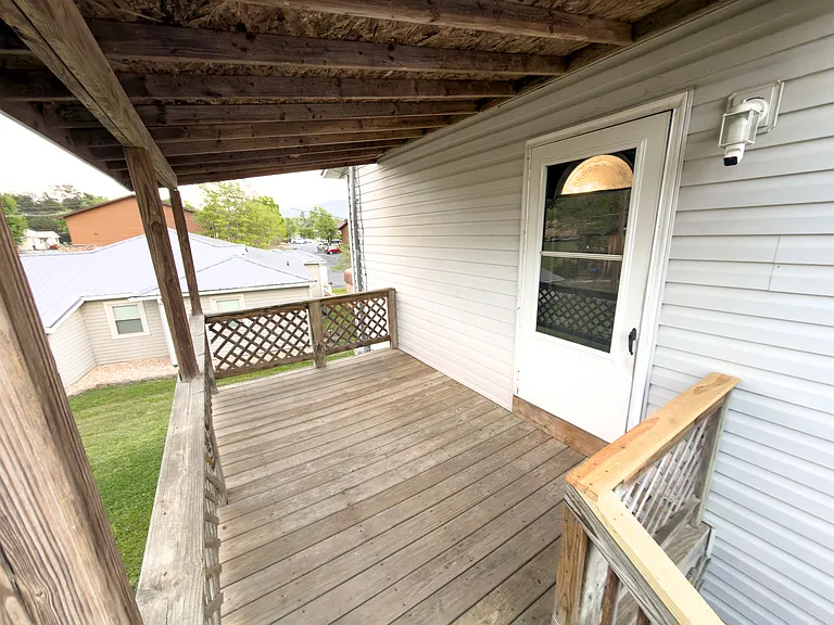 522 Oldham St #B — Photo 10