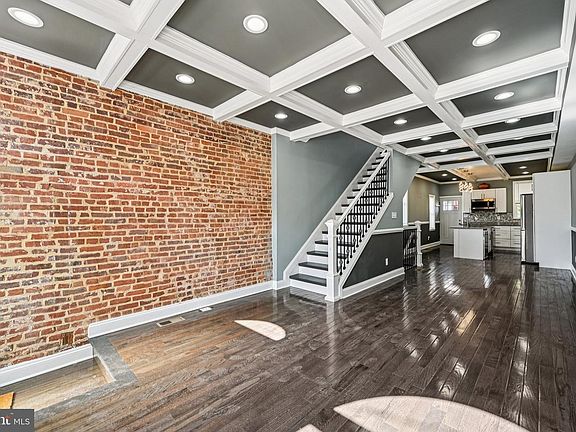 3rd image of 2300 Ashland Ave