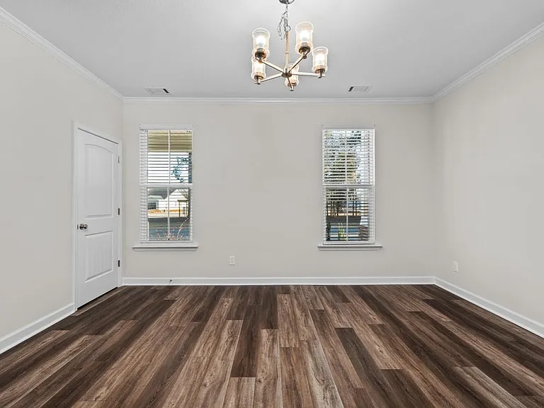 3009 Stanhope Dr — Photo 5