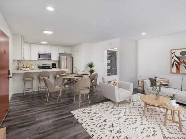 429 Autumn Dr APT 20, San Marcos, CA 92069