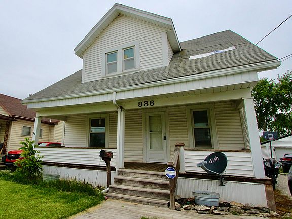 4th image of 838 Oak Grove Ave