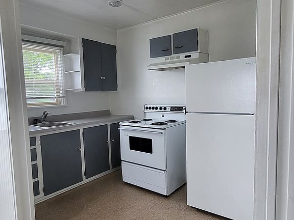 4th image of 1610 SE Pioneer Way APT 201