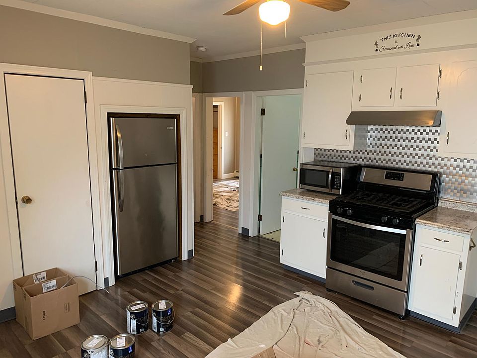 1st image of 196 Railroad St APT 1