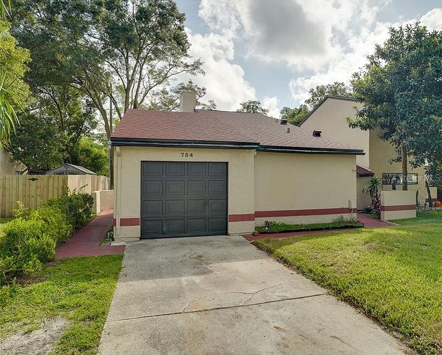 1st image of 754 Golden Sunshine Cir