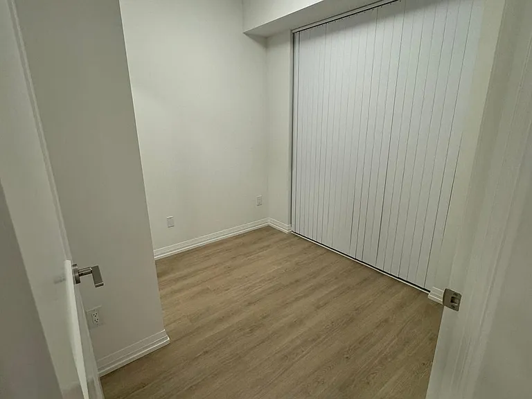 28 Widmer St #4028 — Photo 12
