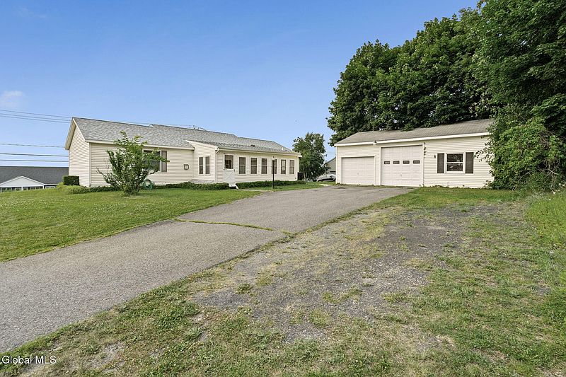 3rd image of 43 Gurley Avenue