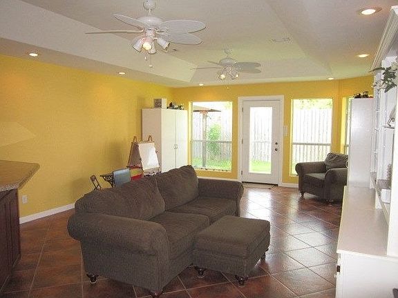4th image of 309 Hibiscus Ave