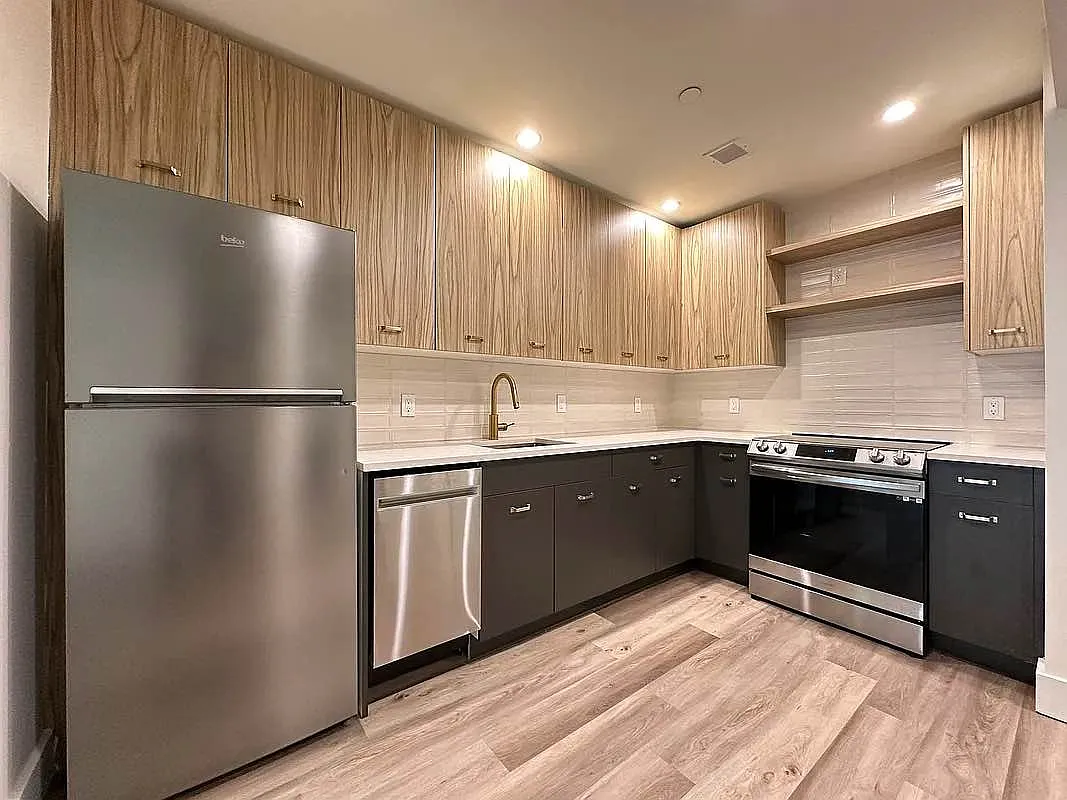 3333 Giles Place 209