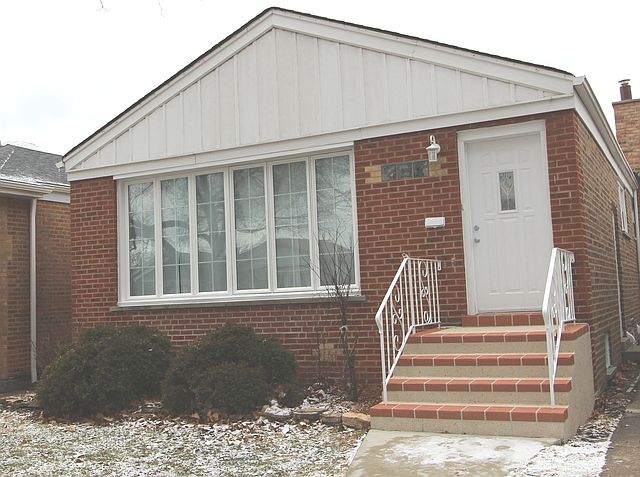 1st image of 4818 S Lawler Ave