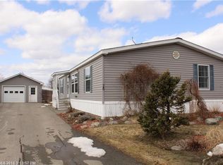 28 H St, Bangor, ME 04401