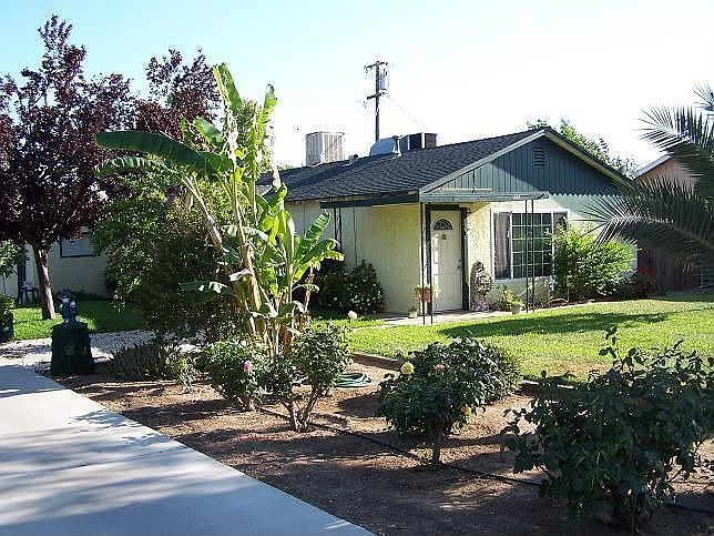 2nd image of 1484 E Whittaker Way