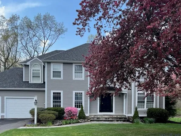 17 Old Canal Crossing, Farmington, CT 06032