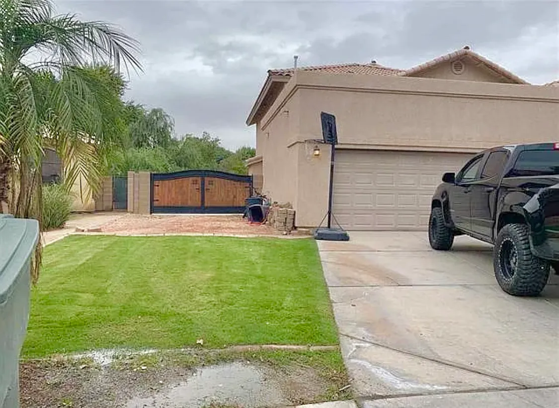 2937 S 47th Ave — Photo 3